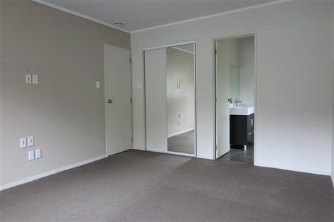 Photo of property in 11 Waimoko Glen, Swanson, Auckland, 0612