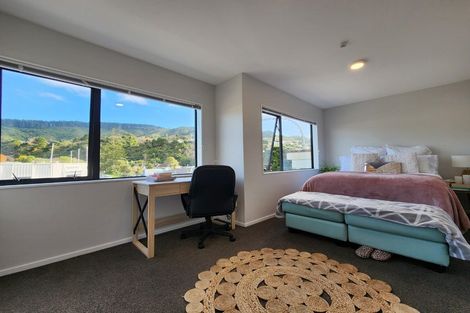 Photo of property in 4/232 Main Road, Tawa, Wellington, 5028