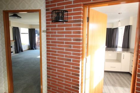 Photo of property in 43 Elmira Avenue, Hokowhitu, Palmerston North, 4410