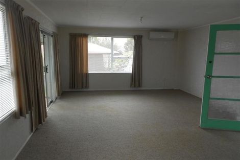 Photo of property in 2/311 Carrington Street, Vogeltown, New Plymouth, 4310