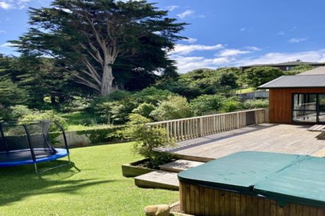 Photo of property in 49 Saunders Close, Whitby, Porirua, 5024