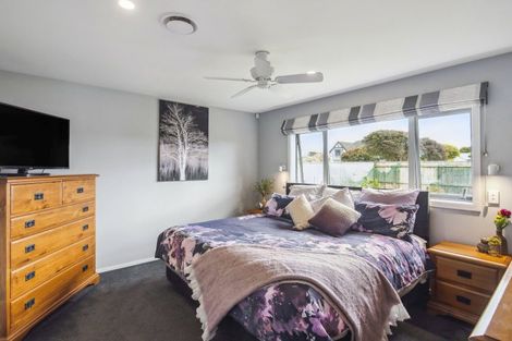 Photo of property in 24 College Drive, Paraparaumu, 5032