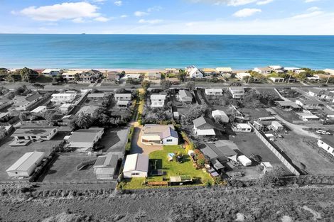 Photo of property in 242 Pukehina Parade, Pukehina, Te Puke, 3189
