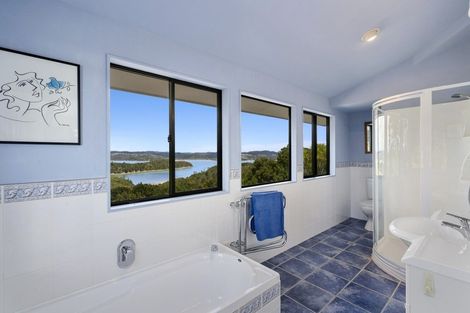 Photo of property in 1 Kanuka Grove, Kinloch, Taupo, 3377