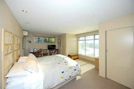 Photo of property in 30 Overdale Drive, Cashmere, Christchurch, 8022