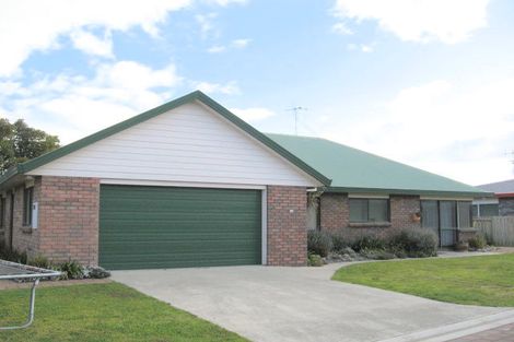 Photo of property in 88 Evans Road, Papamoa Beach, Papamoa, 3118