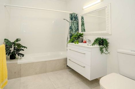 Photo of property in 6 Kendall Road, Kerikeri, 0230