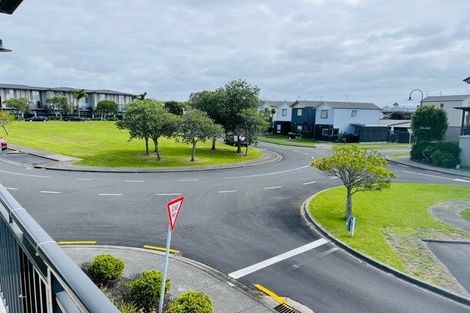 Photo of property in 3/23 Opito Way, East Tamaki, Auckland, 2013