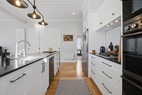 Photo of property in 25 Standish Street, Westown, New Plymouth, 4310