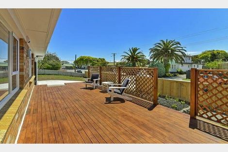 Photo of property in 1 Royal Arch Place, Rosehill, Papakura, 2113