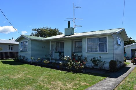 Photo of property in 25 Diamond Street, Carterton, 5713