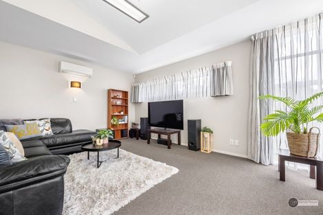 Photo of property in 79 Glen Road, Stokes Valley, Lower Hutt, 5019