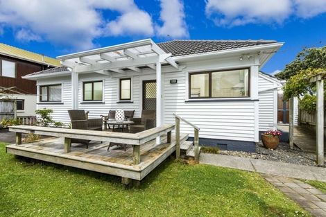 Photo of property in 2/7 Egremont Street, Belmont, Auckland, 0622