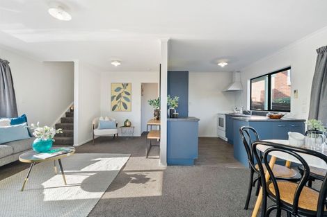 Photo of property in 32a Horokiwi Road West, Newlands, Wellington, 6037