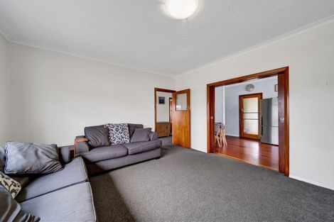Photo of property in 16 Collins Street, Hawera, 4610