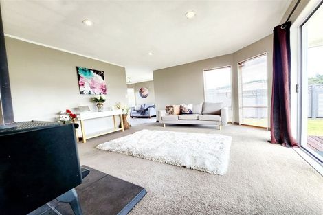 Photo of property in 26 Glen Road, Stokes Valley, Lower Hutt, 5019