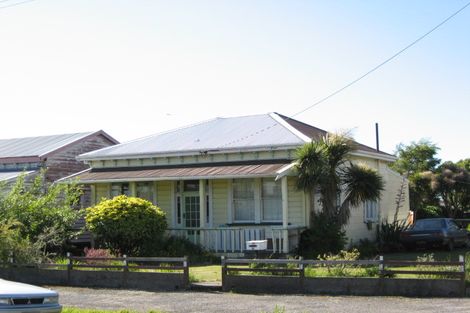 Photo of property in 51 Wakefield Street, Westport, 7825