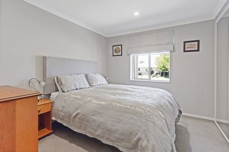 Photo of property in 10 Holly Place, Rangiora, 7400