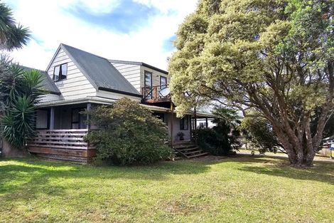 Photo of property in 2 Dalmahoy Place, Wattle Downs, Auckland, 2103