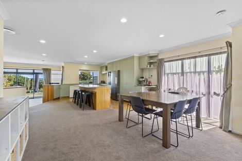 Photo of property in 17 Sunny Dale, Western Heights, Hamilton, 3200