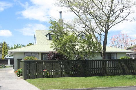 Photo of property in 48 Chaucer Street, Leamington, Cambridge, 3432