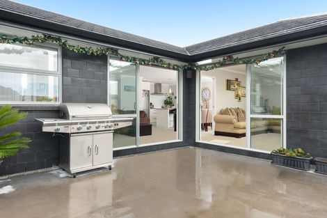 Photo of property in 17 Kanono Close, Papamoa Beach, Papamoa, 3118