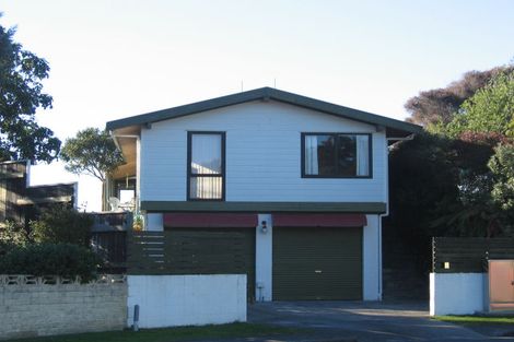 Photo of property in 10 O'rourke Place, Otaki Beach, Otaki, 5512