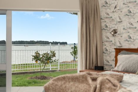 Photo of property in 18 Beach Grove, Omokoroa, 3114