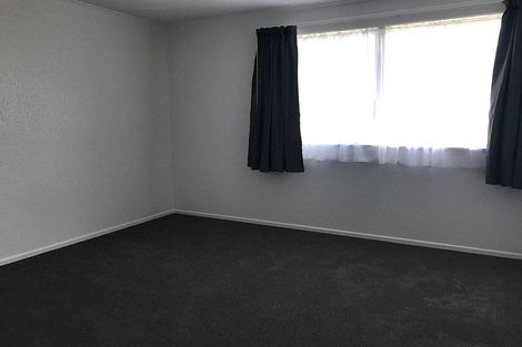Photo of property in 2 Clendon Place, Manurewa, Auckland, 2102
