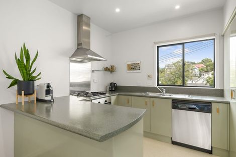 Photo of property in 2a Lewisville Terrace, Thorndon, Wellington, 6011