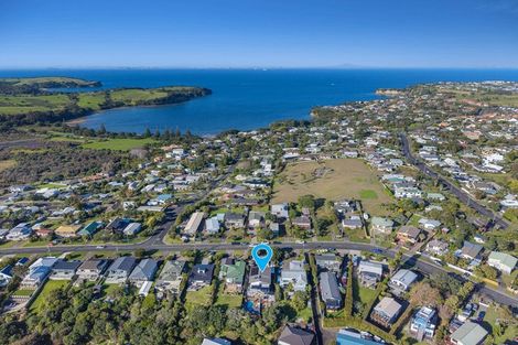 Photo of property in 1418 Whangaparaoa Road, Army Bay, Whangaparaoa, 0930
