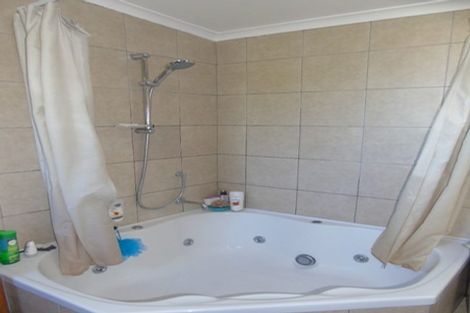 Photo of property in 84 Ross Street, Kilbirnie, Wellington, 6022