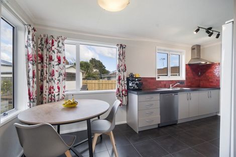 Photo of property in 10 Mansell Crescent, Bulls, 4818
