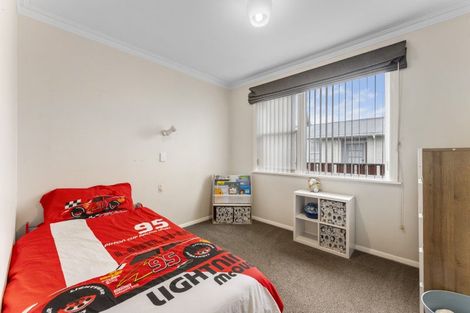 Photo of property in 34 Saint Annes Street, Levin, 5510