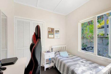 Photo of property in 1/17 Lyons Avenue, Murrays Bay, Auckland, 0630