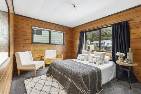 Photo of property in 68 Omapere Street, Whitby, Porirua, 5024