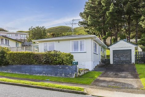 Photo of property in 74 Arahura Crescent, Waitangirua, Porirua, 5024