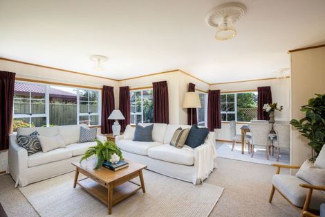 Photo of property in 7 Boulevard Drive, Merrilands, New Plymouth, 4312