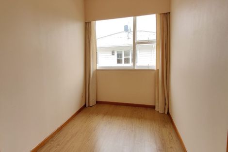 Photo of property in 46 Tiraumea Drive, Pakuranga, Auckland, 2010