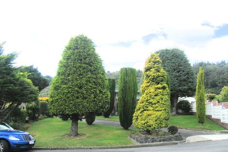 Photo of property in 9 Harewood Grove, Pinehaven, Upper Hutt, 5019