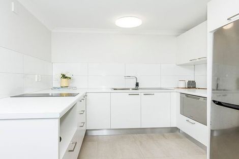 Photo of property in 1/2 Ocean View Road, Milford, Auckland, 0620