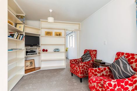 Photo of property in 145 Piha Road, Piha, New Lynn, 0772