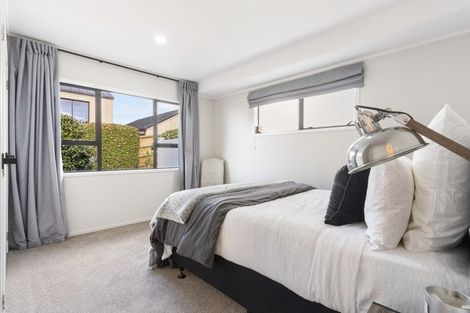 Photo of property in 2/33 Parr Terrace, Castor Bay, Auckland, 0620