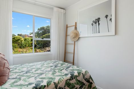 Photo of property in 4 Penguin Street, Leigh, 0985