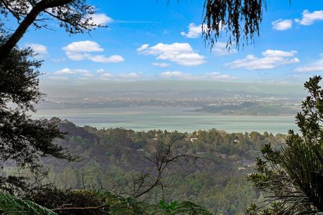 Photo of property in 176-178 Scenic Drive, Titirangi, Auckland, 0604