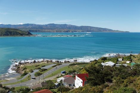 Photo of property in 81 View Road, Houghton Bay, Wellington, 6023