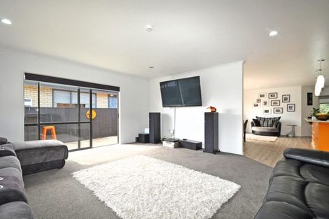 Photo of property in 7 Mandalay Place, Waiuku, 2123