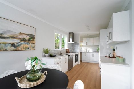 Photo of property in 4 Mayfair Place, Tawa, Wellington, 5028