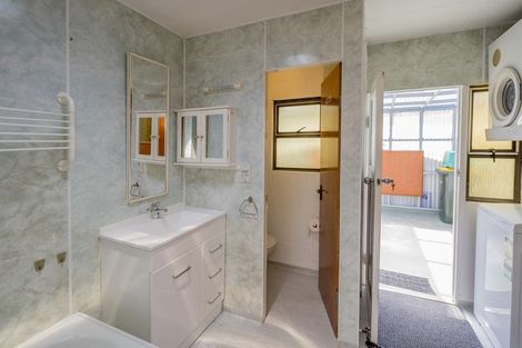 Photo of property in 868 Hokio Beach Road, Hokio Beach, Levin, 5571