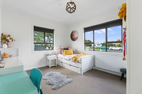 Photo of property in 123 Govett Avenue, Frankleigh Park, New Plymouth, 4310